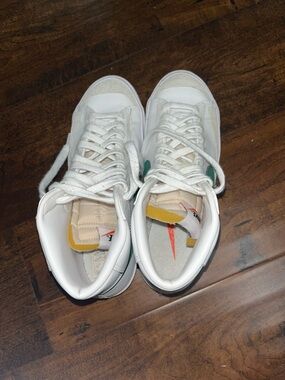 Nike shoes size 9